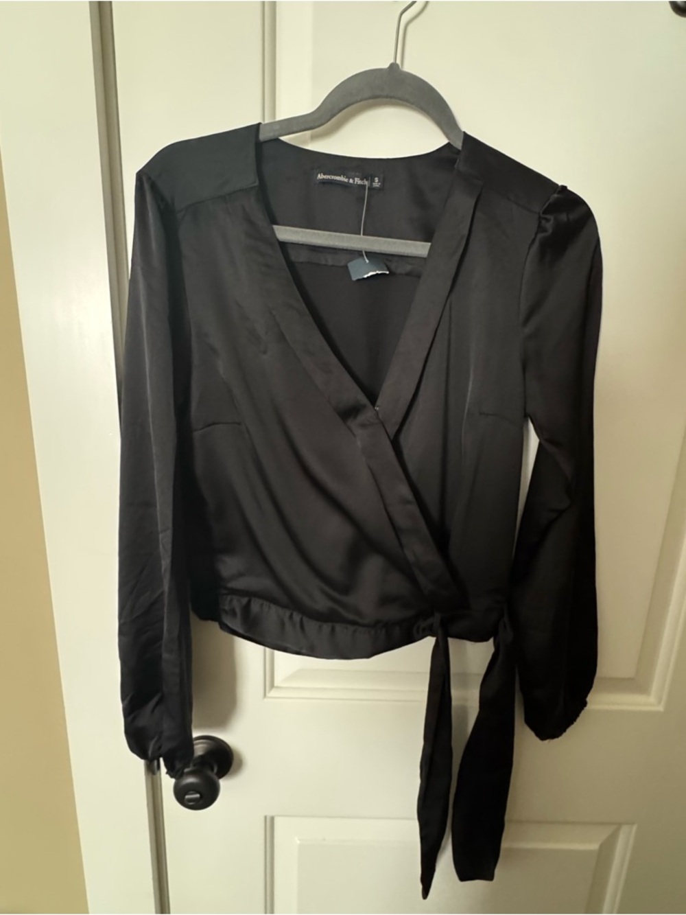 Abercrombie & Fitch Black V-Neck Top